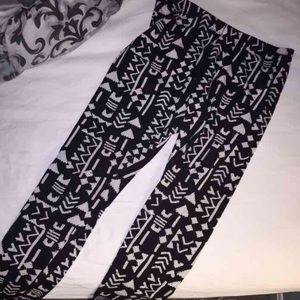 Tribal print leggings