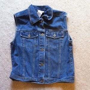 denim vest - like new