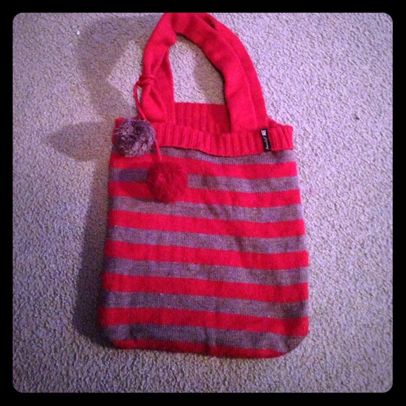 Red and grey knit American eagle bag