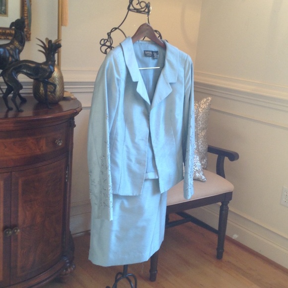 Blue 2 Piece pencil skirt and Blazer - Picture 1 of 3