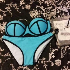 Triangle dupe Bikini!