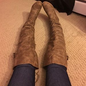 Knee high boots ❤️