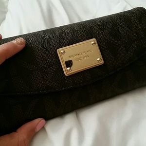 Michael Kors Jet Set Wallet