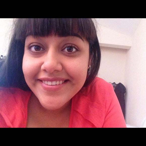 Meet your fellow Posher - Picture 2 of 4