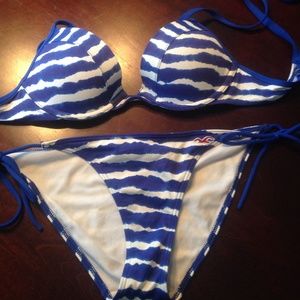 Hollister push-up bikini!!
