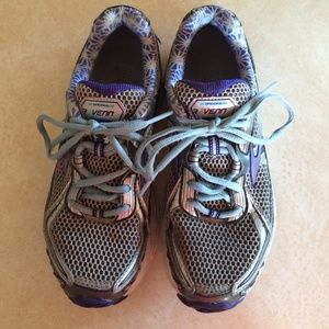 Blue brooks Ravenna 3 tennis shoes