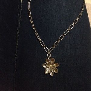 Flower necklace