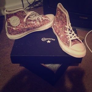 Converse women brand new in box
