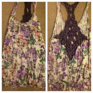 Wets rap Floral racer back top