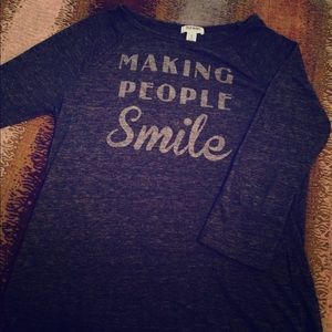 3/4 sleeve black /grey shirt. Worn once