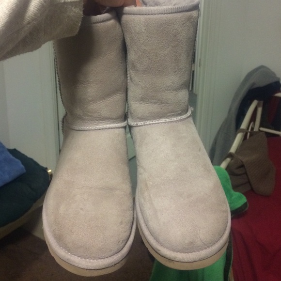 Lavender uggs - Picture 3 of 3