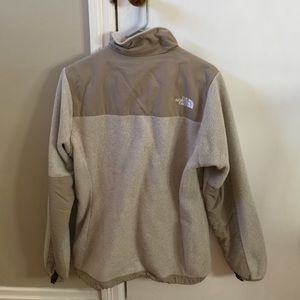 Medium North Face Denali jacket