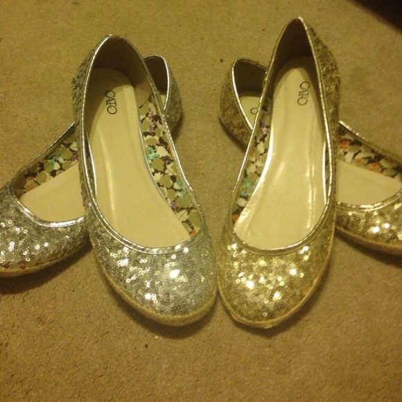 TWO PAIR! Glitter flats! Bundle!