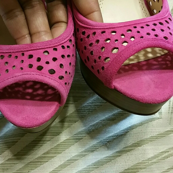 **SOLD** Enzo Angiolini Heels - Picture 2 of 4