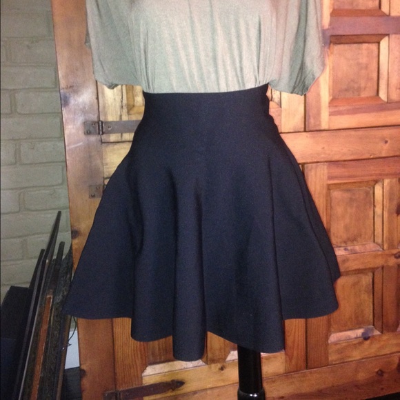 Forever 21 skater high waist skirt