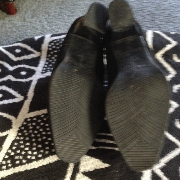 Ladies shoes - Picture 3 of 3