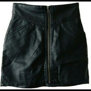 Divided by H&M Fitted Faux Leather ZipUp Miniskirt