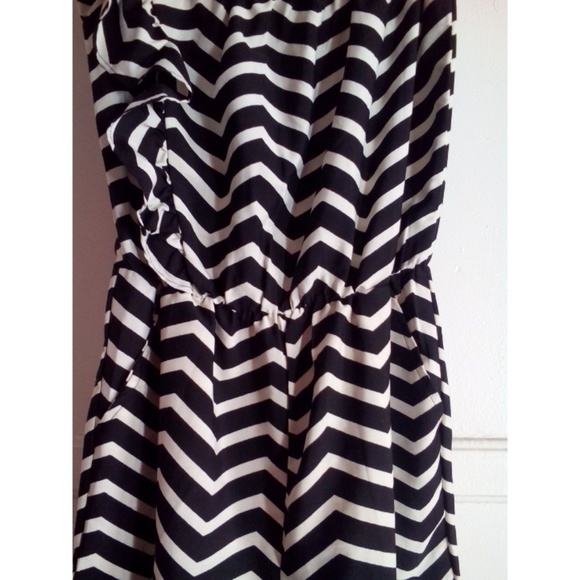 Chevron romper - Picture 2 of 3