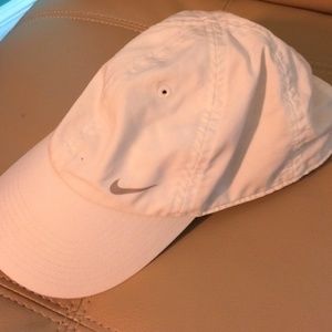 💥White Nike Cap💥