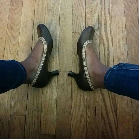Cute brown heels - Picture 3 of 3