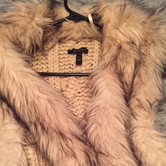 Fur vest no stains, great condition