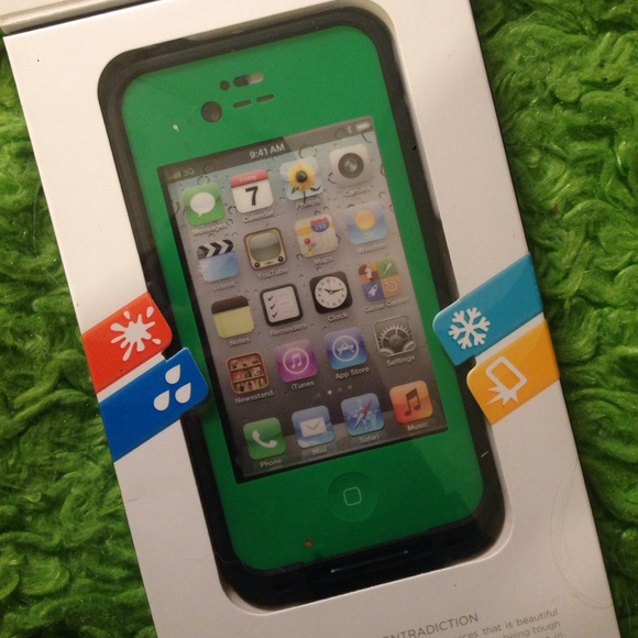 Green/black Lifeproof Iphone 4 Case!