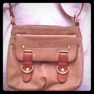 Jessica Simpson 👛