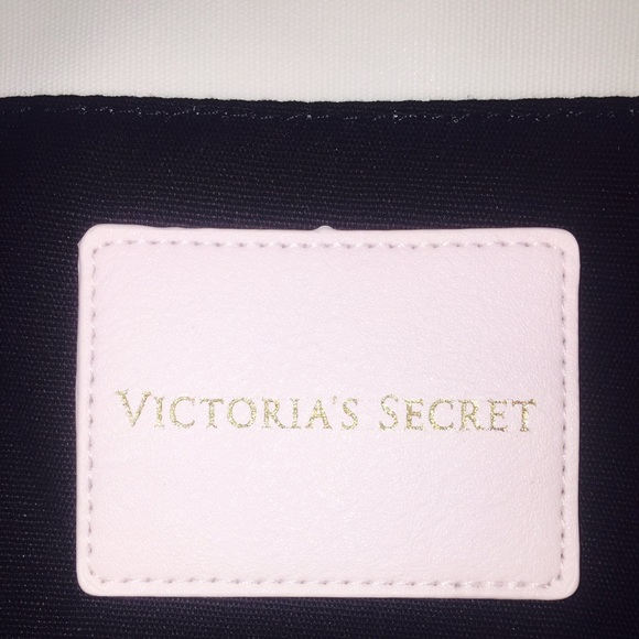 Victioria's secret duffle bag