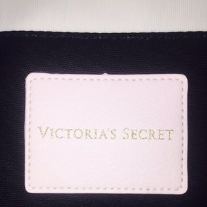 Victioria's secret duffle bag