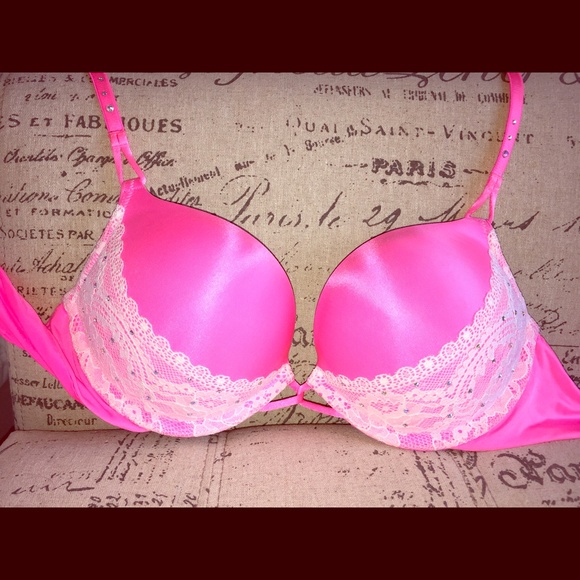 Victoria's Secret Other - 32C bombshell bra Victoria secret