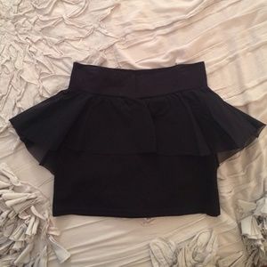 Adorable black miniskirt with tutu-like detail