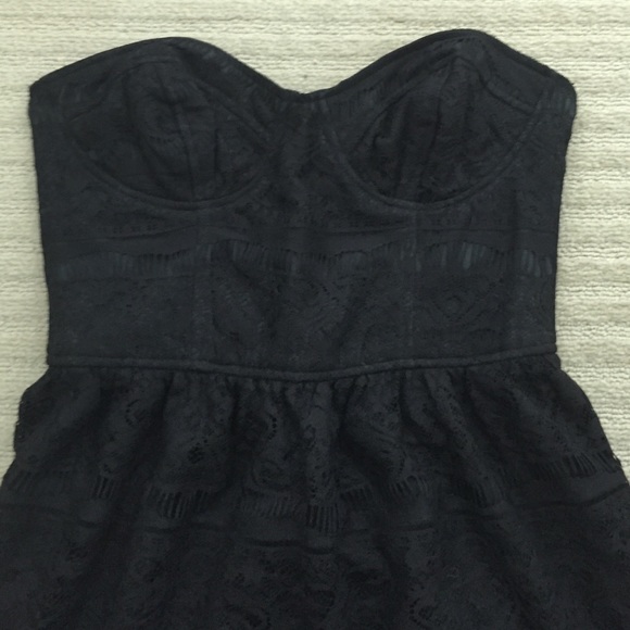 NWOT ZARA lace layover dress - Picture 2 of 4
