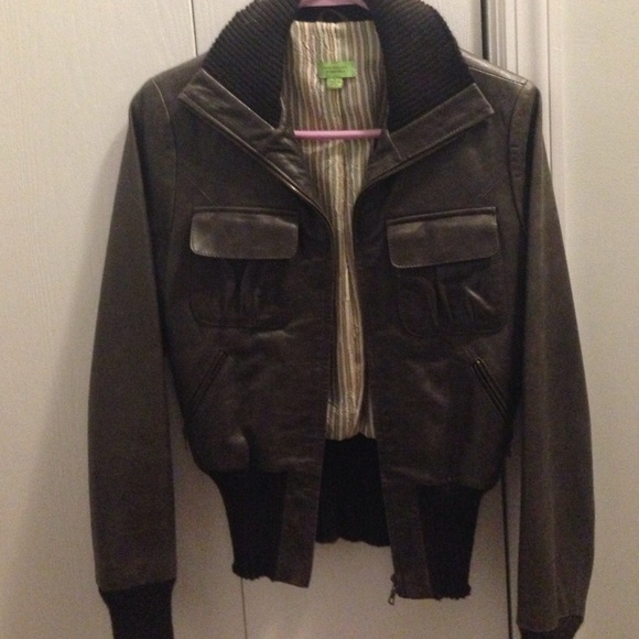 Brown leather jacket ..best offer - Picture 1 of 2