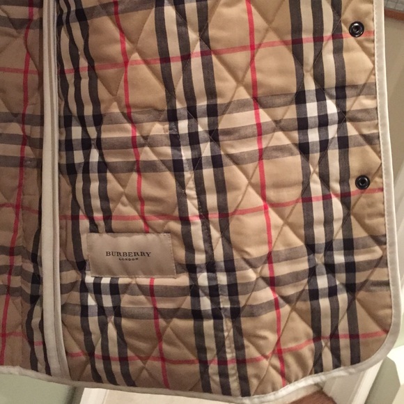 White Burberry Quilted Jacket - Picture 2 of 4