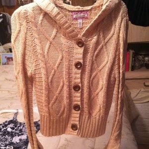 Hooded light brown sweater