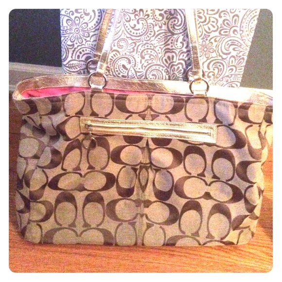 CLOSEOUT AUTHENTIC Coach Print Large Tote