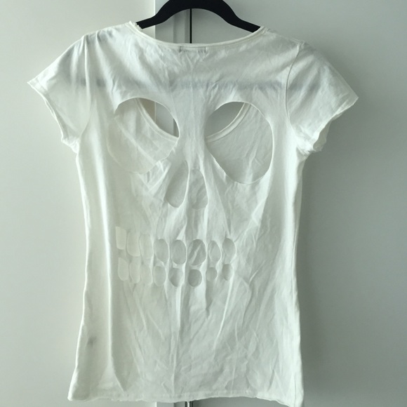 Tops - NWOT skull cut out top