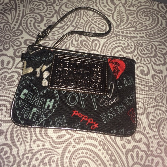 BRAND NEW Coach Poppy Print Wristlet
