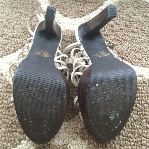 Colin Stuart heels - Picture 4 of 4