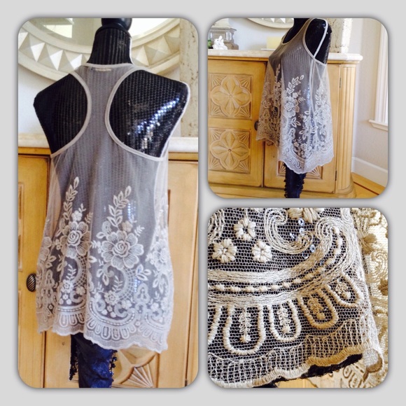 🎉Host Pick 🎉 NWOT Mesh Embroidered T-Top Tank - Picture 3 of 4