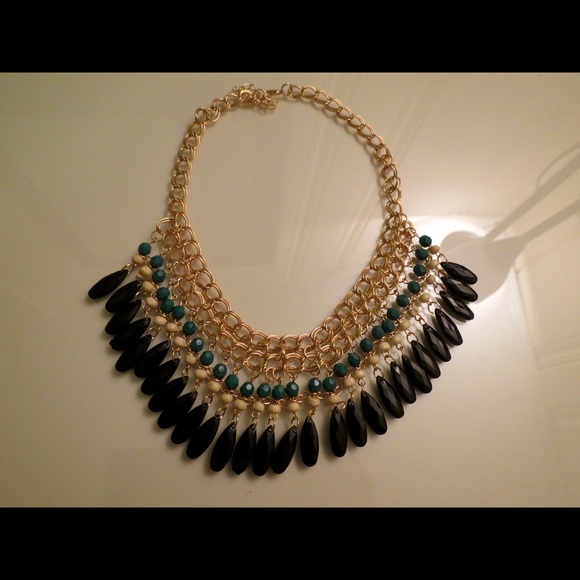 🚫sold in bundle🚫Statement necklace - Picture 2 of 3