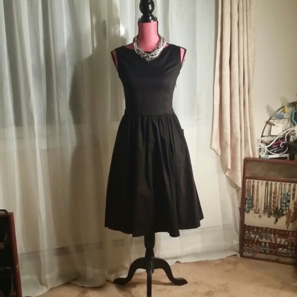 ** price drop **Breakfast at Tiffany's style dress - Picture 3 of 4