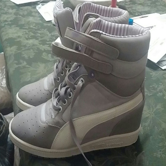 Wedge sneakers