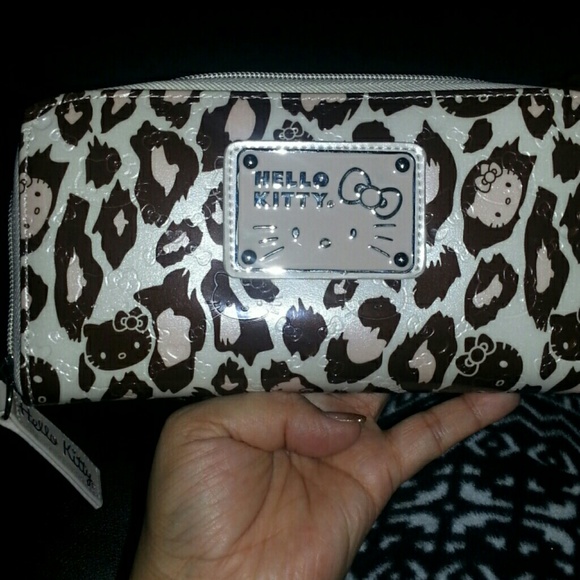 Hello kitty zipper wallet