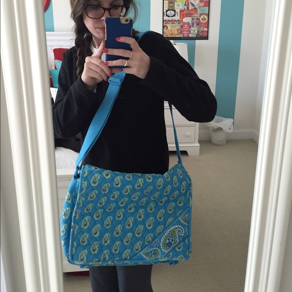 Retired pattern NWT Vera Bradley messenger bag