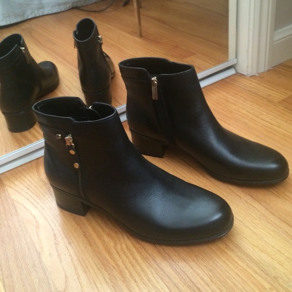 Black Ankle with heel boots