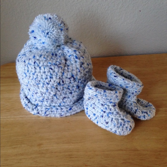 Newborn beanie and booties set for baby boy