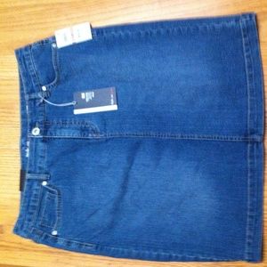 Women's style &co denim skirt size 12!