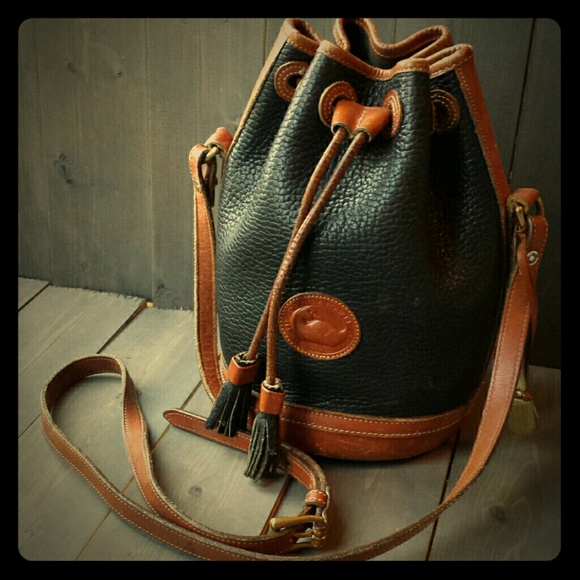 **TRADED!** Vintage Dooney & Bourke Bucket Bag