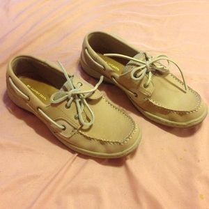 Never worn highland creek boat shoes!